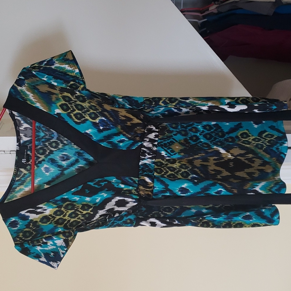 Ab studio med blue leopard print top